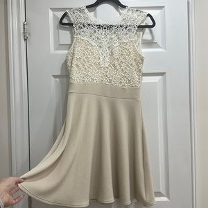 Women’s cream/beige dress -large